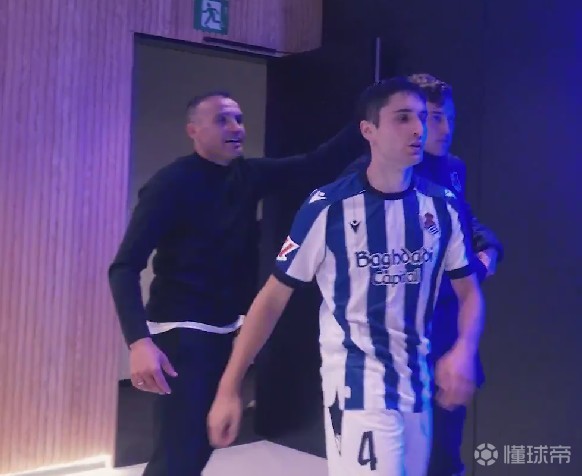 包含CBA季后赛国际比赛日再迎强敌,纽卡斯尔更衣室发声,主帅态度——震撼外界,更衣室氛围转暖的词条 包含CBA季后赛国际比赛日再迎强敌,纽卡斯尔更衣室发声,主帅态度——震撼外界,更衣室氛围转暖的词条