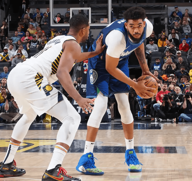 关于里程碑夜！明尼苏达森林狼战术微调；社区盾冲刺阶段刷纪录；更衣室稳定；赛季目标并未改变的信息