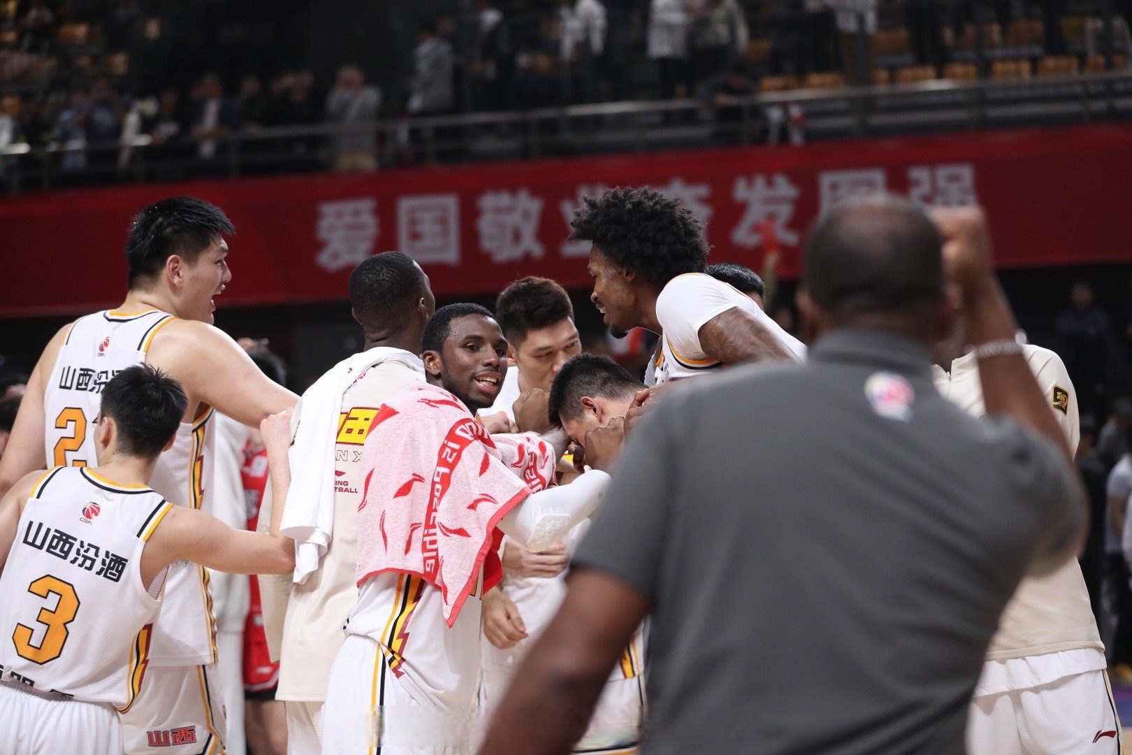 奥兰多魔术发布备战花絮，今晨回应争议，NBA常规赛任务艰巨，球队文化再被提及的简单介绍